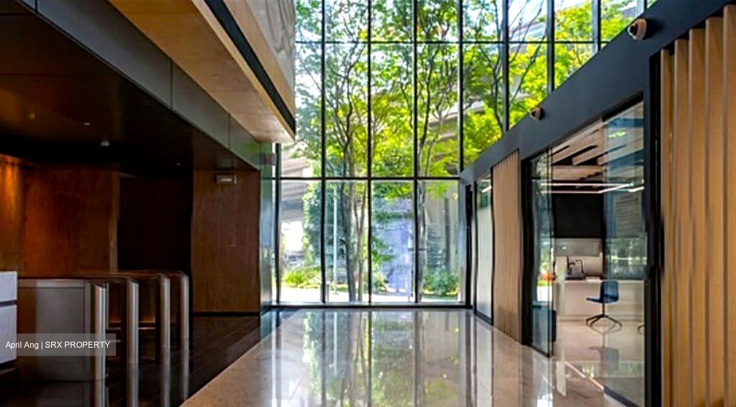 Lippo Centre (D2), Office #615117771